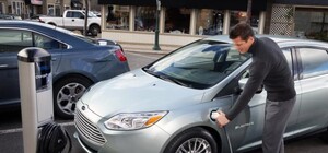 Завтра у Львові відкриють перші зарядні станції для електромобілів