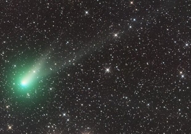 Новость - События - Когда на небе можно будет наблюдать за двухвостой кометой