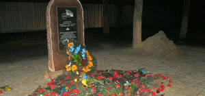 18-летний донетчанин вместе с товарищем пытался завалить памятник погибшим возле Дворца спорта