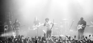 Проверено Vgorode: как Киев рвали американцы The Neighbourhood