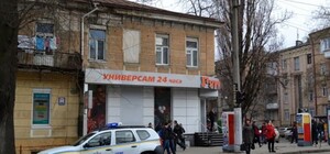 Скандал в одесском магазине: мужчину чуть не убили из-за краденной колбасы