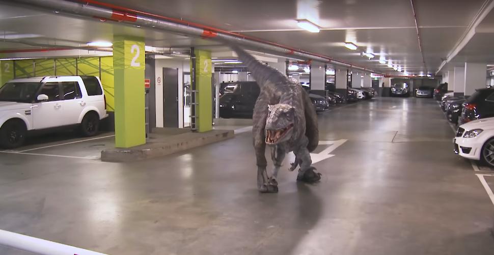 Кадр из видео Jurassic Carpark
