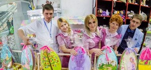 Пасха близко: в Одессе презентовали огромные арт-пряники и писанки