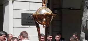 ФФУ безкоштовно розповсюджує квитки на футбол у Львові