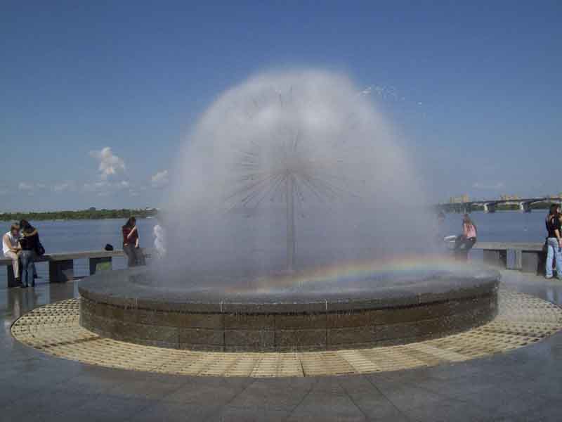 Новость - События - Филатов разрешил выпускникам купаться в фонтанах