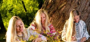 Сьогодні львів'яни відзначають Зелені  Свята: історія цього дня