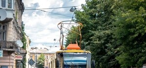 Сьогодні у Львові після капремонту  випустили на лінію раритетний транспорт