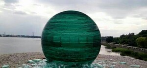 Без символа: на Фестивальном разбился Шар