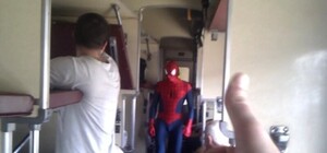 Фотофакт: у потязі Запоріжжя – Львів помітили Спайдермена