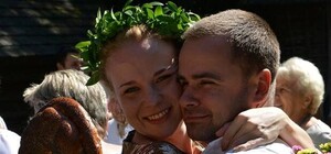 Як у Львові пари  шлюбуються за добу (фоторепортаж)