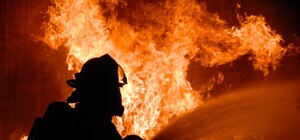 Пожар в Амурском районе чуть не унес жизнь мужчины