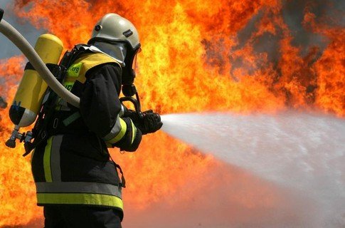Новость - События - В Днепре спасатели два часа боролись с пожаром