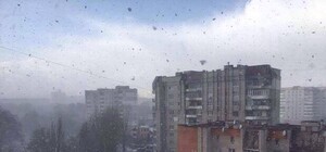 Майже весна: у Львові випав сніг