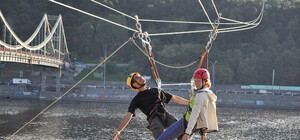 Угроза устранена: в мэрии объяснили снос троллея над Днепром