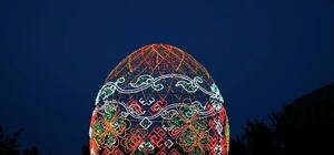 Пасха все ближе: первая гигантская писанка для Софийской площади уже готова