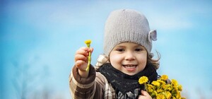 Alyosha, MamaRika и многие другие: как прошла благотворительная акция к празднику весны