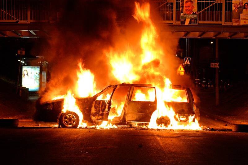 Новость - События - Опасные поездки: в Днепре продолжают гореть машины
