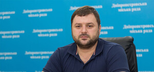 Розірвав піджак і покусав: Михайло Лисенко розповів про напад на нього так званого активіста, якому закидають корупційні схеми