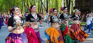 Фоторепортаж: в Харькове прошел карнавал культур