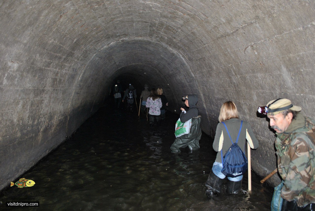Фото: "Рыба Андрей". Подземная река в центре Днепра.