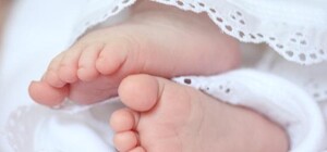 Як непотріб: на Львівщині жінка викинула новонароджене немовля