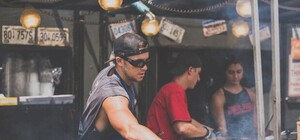 Есть предложение: киевляне хотят запретить продавать еду на улице