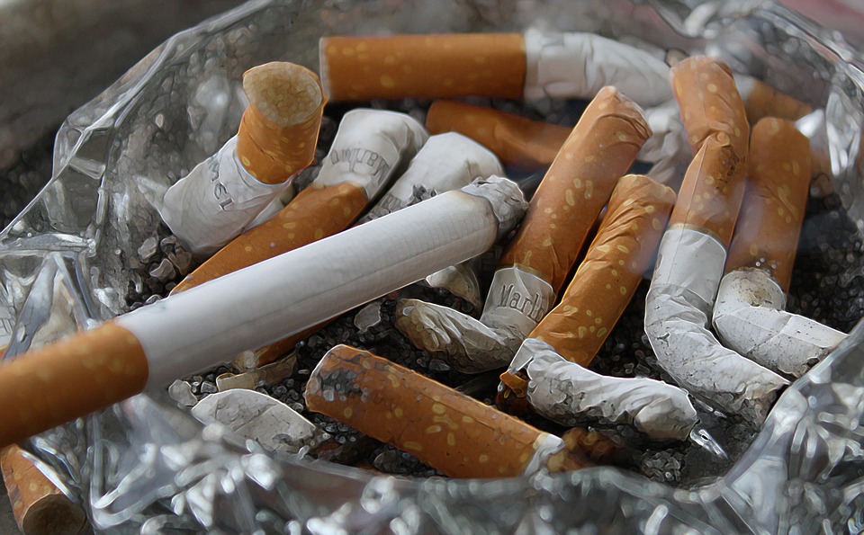 Новость - События - Алан Карр отдыхает: днепрянам помогают бросить курить по горячей линии