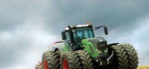 Отдыхал в траве: под Харьковом трактор задавил экотуриста из Германии