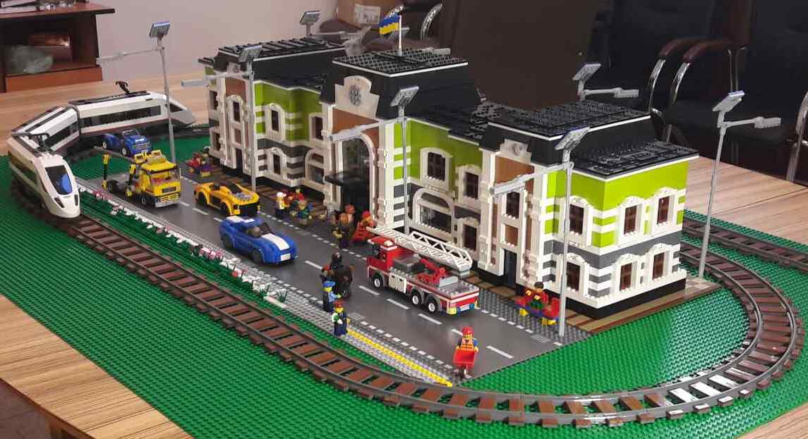 Новость - События - В Днепре построят самую длинную в Украине железную дорогу из LEGO