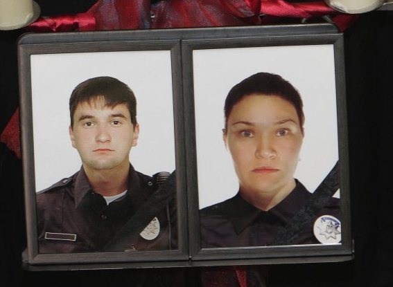 Новость - События - Двое сыновей без матери, а дочь - без отца: год со дня убийства днепровских полицейских