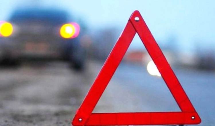 Новость - События - Авария с пострадавшим: в Приднепровске микроавтобус влетел в легковушку