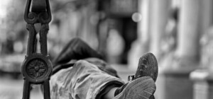 В Шевченковском районе обустроят пункты обогрева бездомных. Адреса