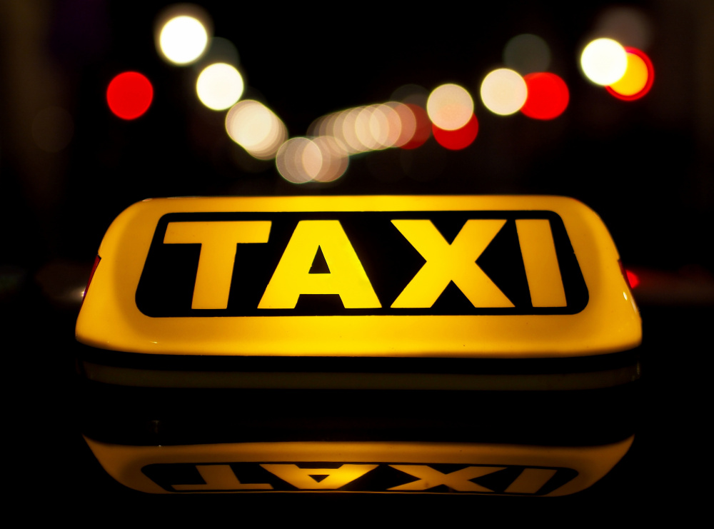 Новость - События - Ночная погоня: в Днепре напали на таксиста и угнали его авто