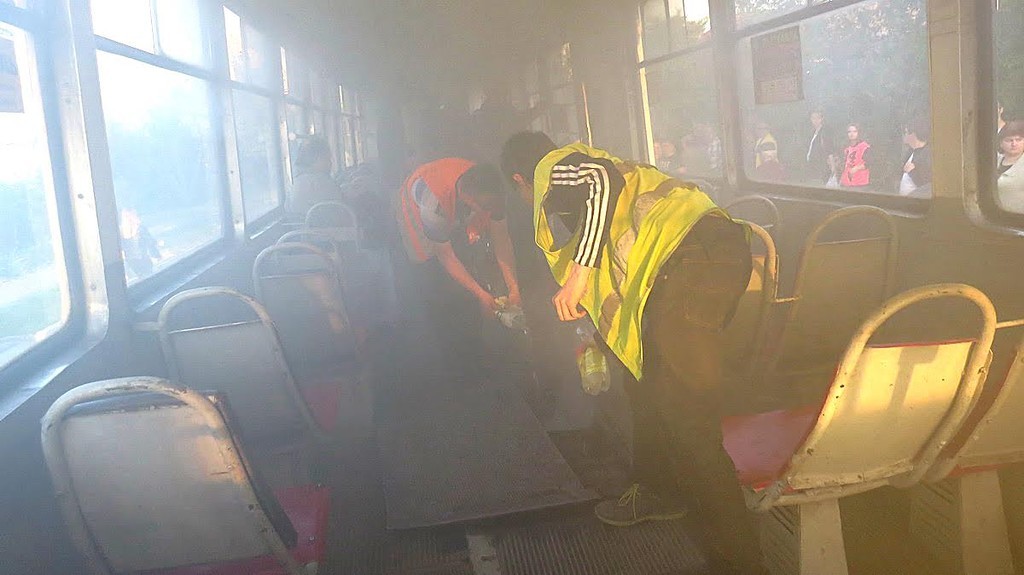 Новость - События - Вспыхнул как спичка: на Рабочей загорелся трамвай с пассажирами