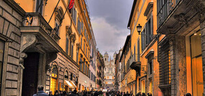 Нашого цвіту: вулична співачка зі Львова сколихнула мережу своїм голосом