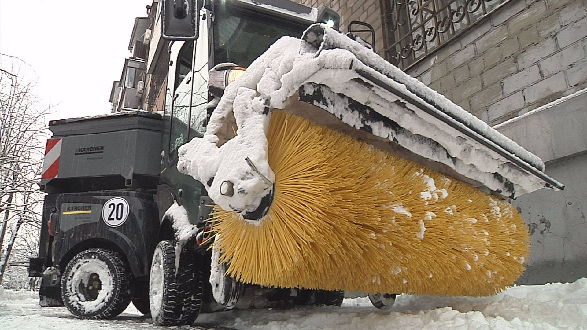Новость - События - Тротуари у Дніпрі продовжують посилено очищати від снігу