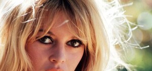 Письмо из Парижа: Бриджит Бардо написала мэру Бердянска