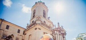 Просто неба: у Львові розпочався фестиваль писанок