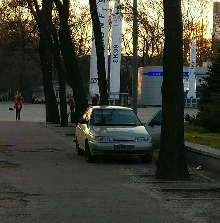 "Бог" парковки. Фото: Konstantin Kolesnichenko.