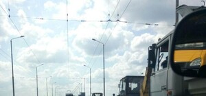 Ремонт на Амурском мосту: автомобилисты стоят в пробке