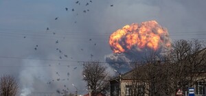 Жители Балаклеи выкладывают в интернет видео взрывов