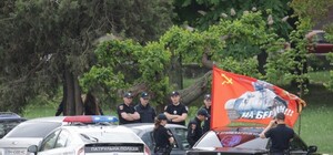 На Берлин, георгиевские ленты и советские флаги: как проходит 9 мая в Одессе