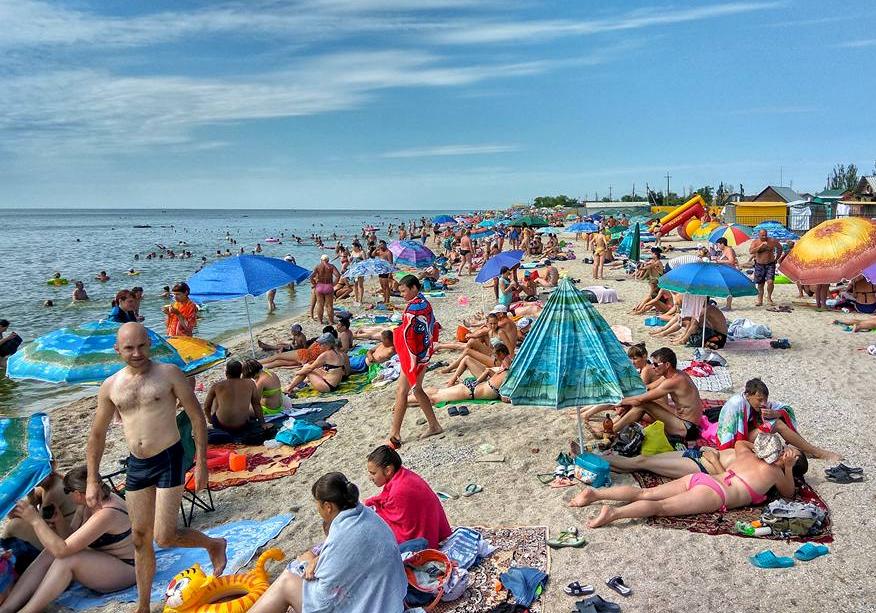 Новость - События - Забитые отели и пробки на трассе: курорты Азовского моря ожидают массового наплыва отдыхающих