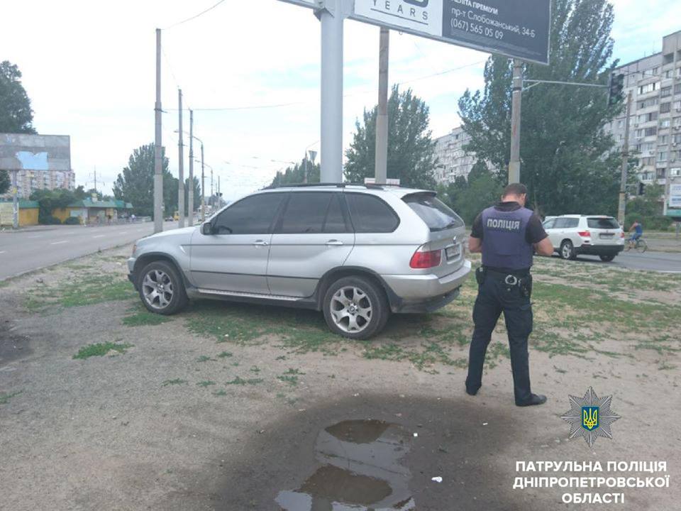 Новость - События - Крупный улов: в Днепре задержали несколько BMW с поддельными документами и без вин-кодов