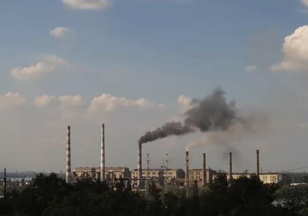 Дым над Приднепровской ТЭС. Фото: SaveDnipro