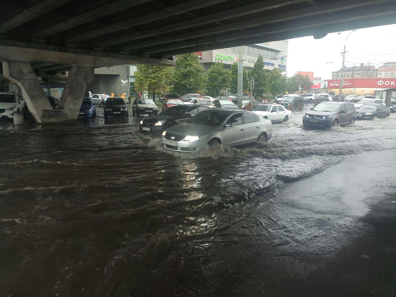 "Море" возле Мост-сити. Фото: Сергей Анатольевич.