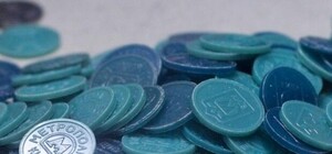 Сделка века: в Киеве один человек принес в метро на обмен 2300 жетонов