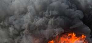 Сгорел холодильник: в Шевченковском районе из задымленной квартиры спасали семью