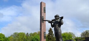 Що там буде: у Львові демонтують Меморіал Слави