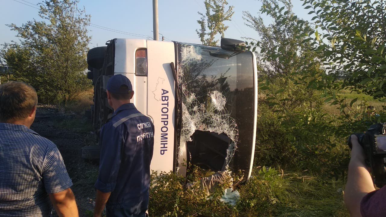 Авария под Днепром с автобусом. Фото: ГСЧС